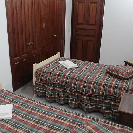 Vitorino De Nemesio Guesthouse Ponta Delgada  Exterior photo